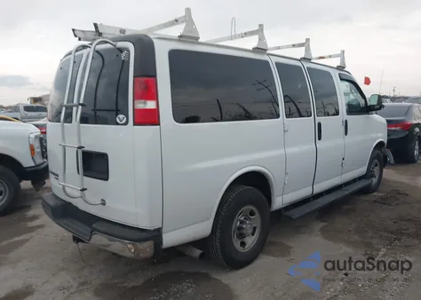 2016 Chevrolet Express 2500 Lt z USA, uszkodzony, nr VIN 1GAWGFFG3G1158620